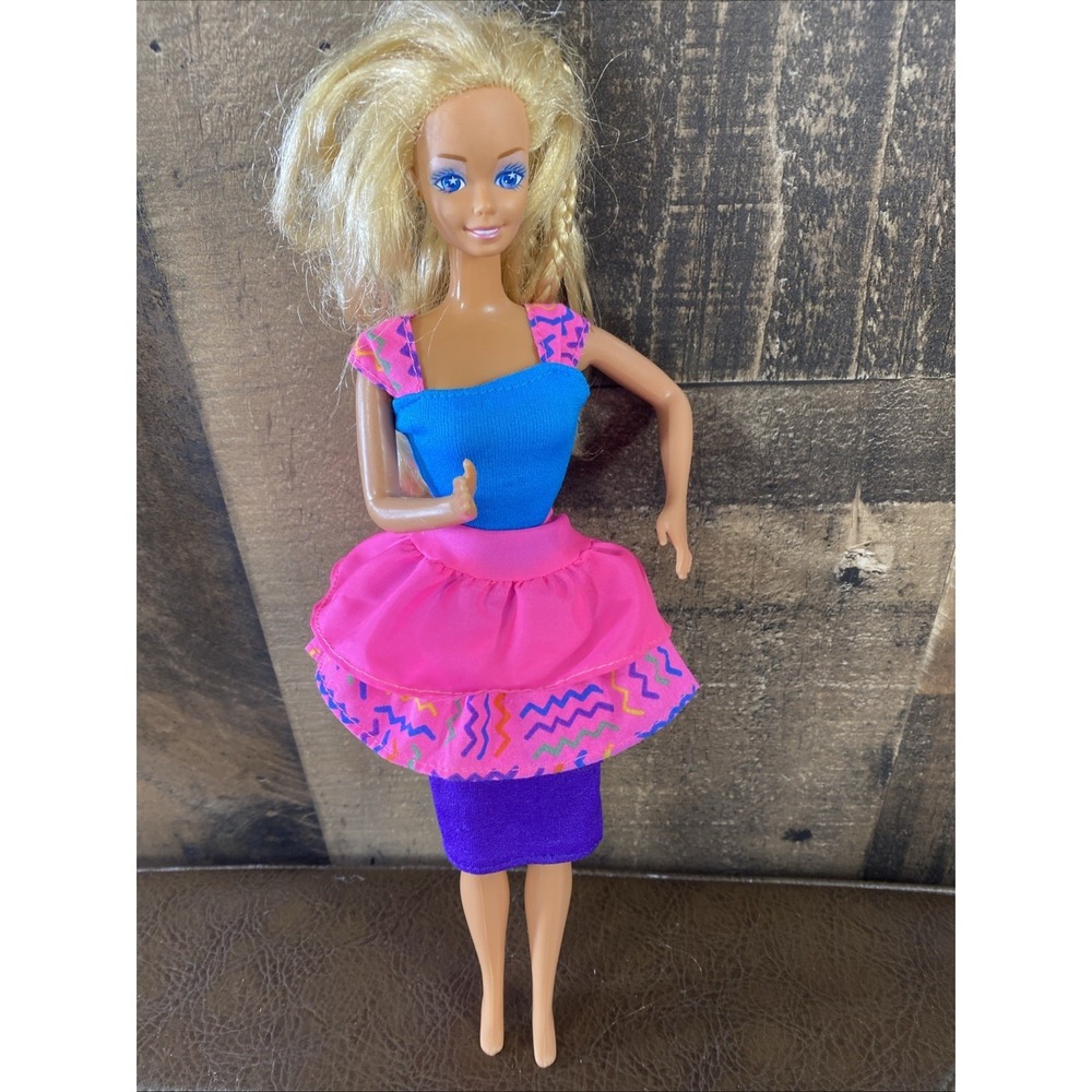 Vintage 80s Barbie Doll in Easy Living Fashions Outfit 90s China 1966 On Back